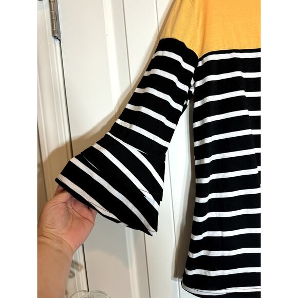 Misslook Blouse with Bell sleeves Size XL - Picture 2 of 7